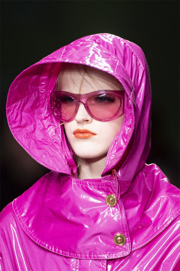 Портал Vogue выбрал самые модные очки на период карантина 8