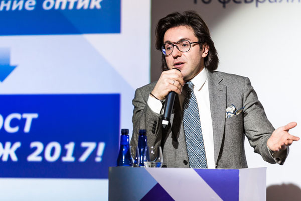 Андрей Малахов стал бренд-амбассадором торговой марки Crizal 2