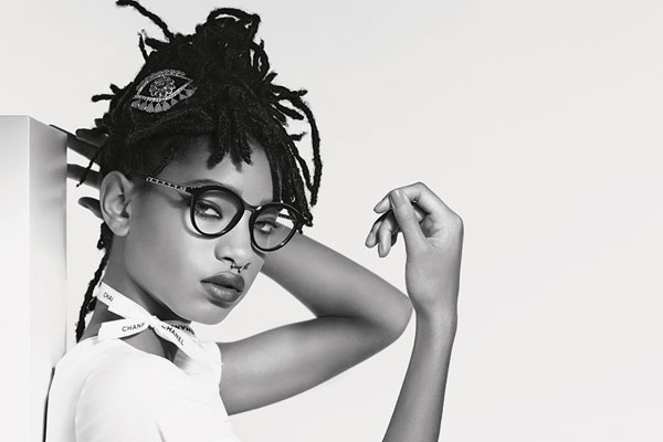Модный дом Chanel представил линию оправ для молодых современных людей 2