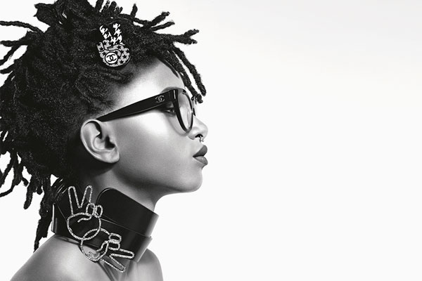 Модный дом Chanel представил линию оправ для молодых современных людей 4