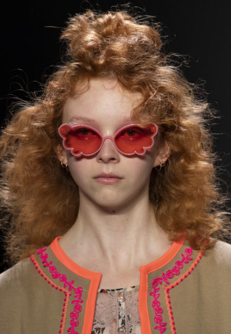 Портал Vogue выбрал самые модные очки на период карантина 9