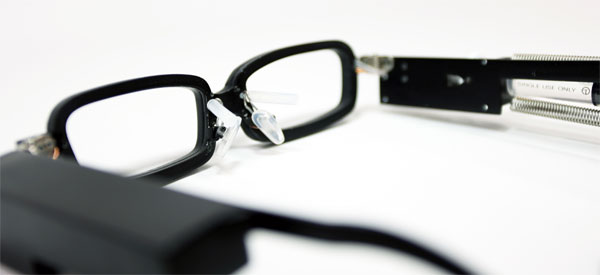 В Японии разработаны очки, в которых люди плачут 2