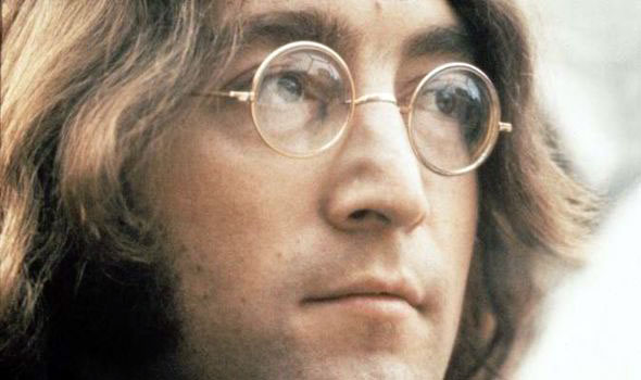 Леннон в очках модели Granny