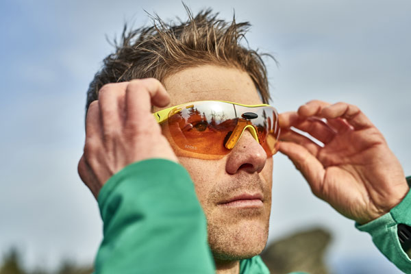 Спортивные очки сквозь призму цвета