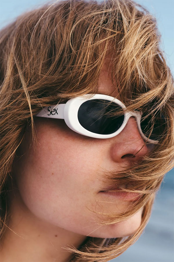 Новые очки от Кристофера Кейна и Le Specs придутся по вкусу современной молодежи 2