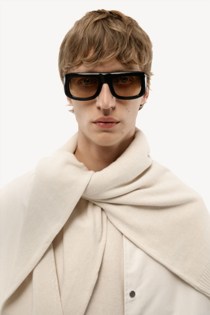 В честь своего 10-летия бренд Kaleos представил коллекцию элегантных мужских очков