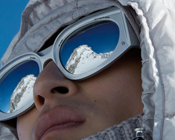В новых очках для города от Мэтью Уильямса и Moncler ощущается дух снежных склонов