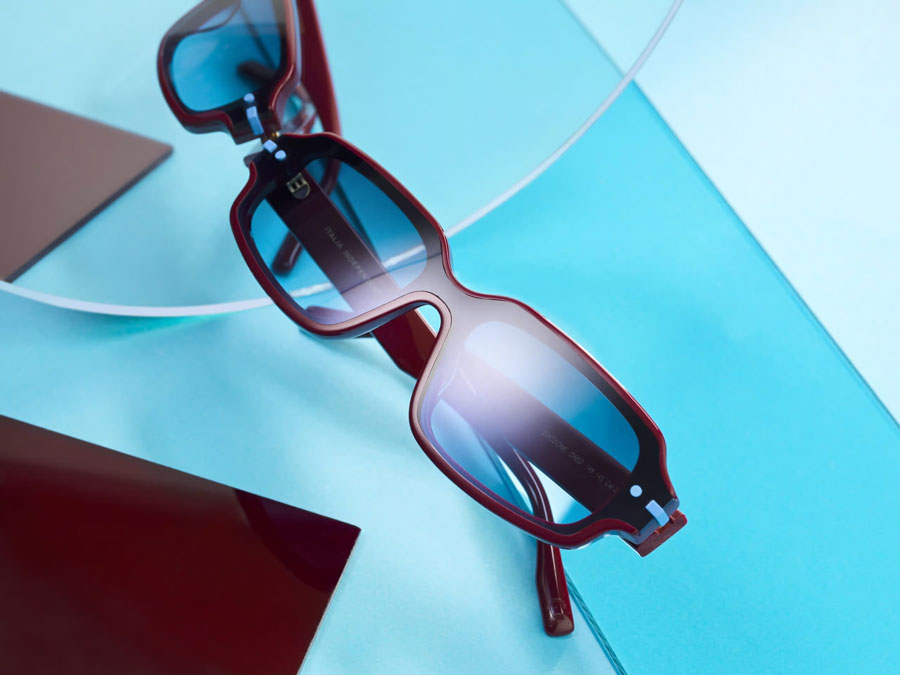 Смелость и индивидуальность в новых очках Italia Independent