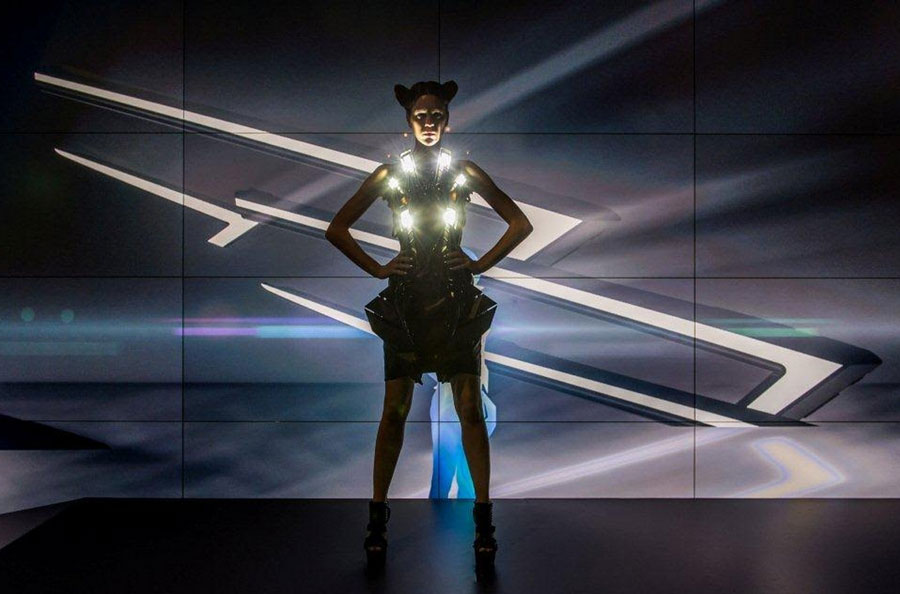 Искусство высоких технологий