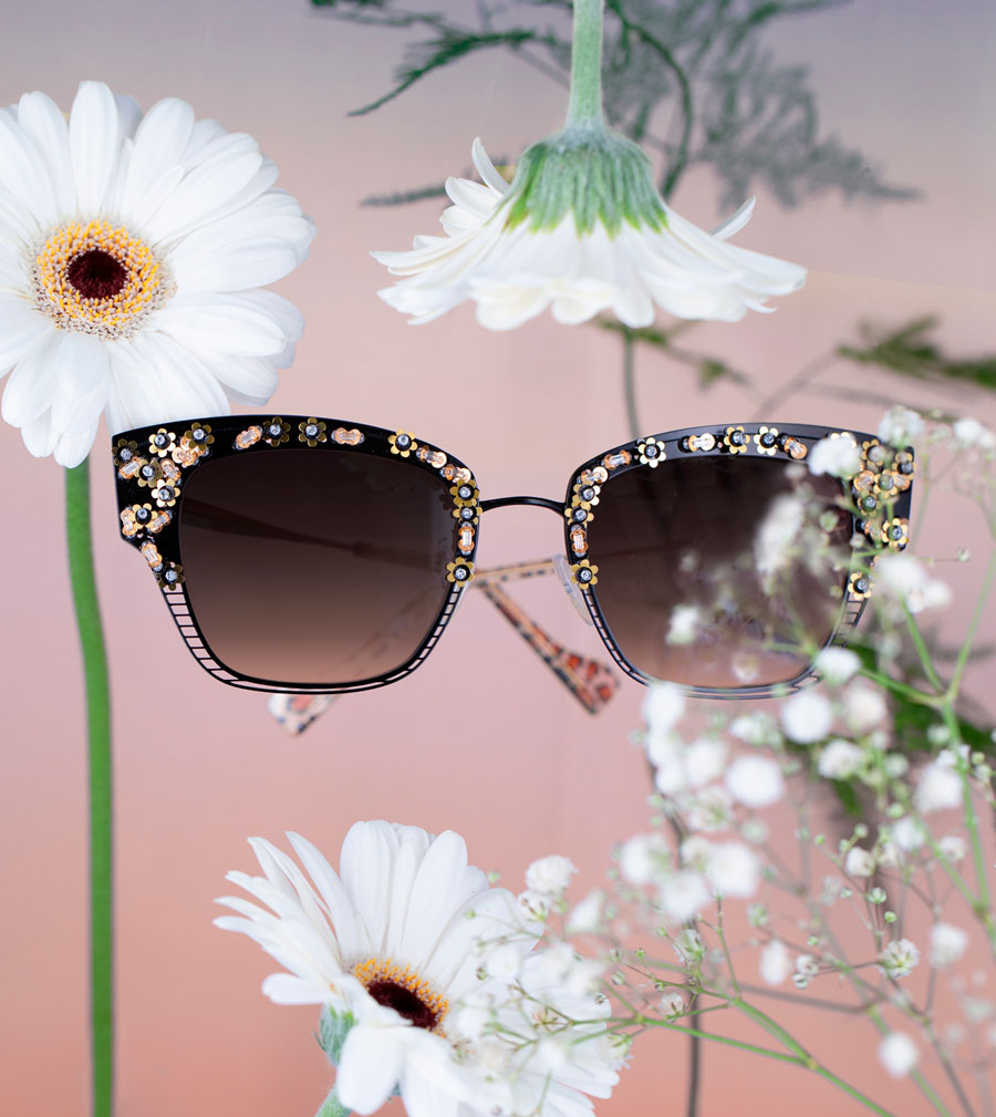 Вышитые жемчугом очки от Maison Lafont – нет предела красоте